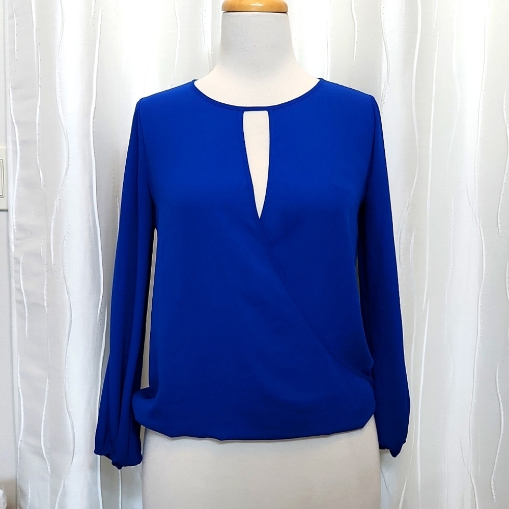 Vince Camuto Dark Blue Keyhole Long Sleeve Top